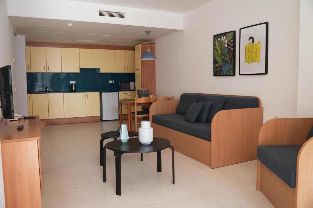 Beatrix 2000 Apartment ปิเนดาเดมาร์ ภายนอก รูปภาพ